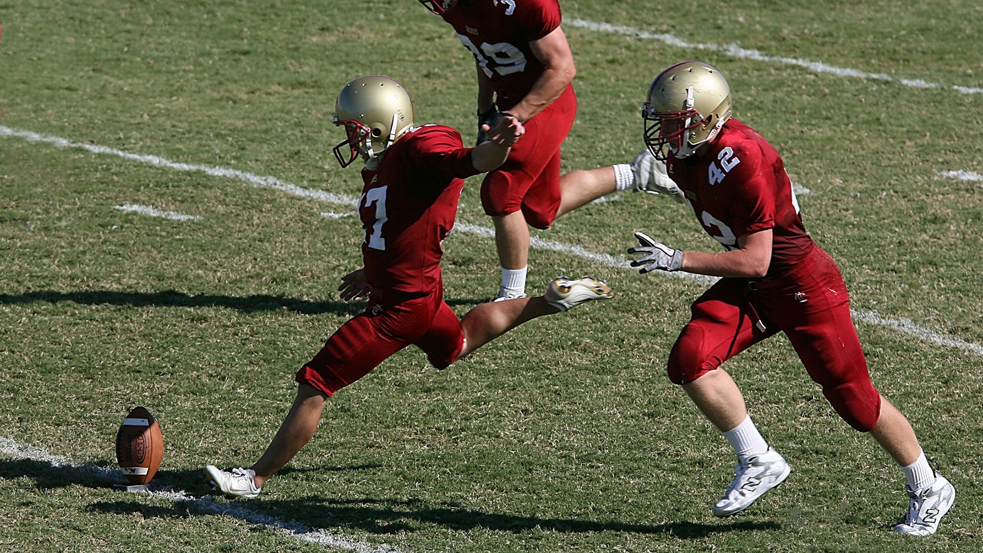 开云esports-新闻中心荣获创新科技金奖，学校科创活动获奖新闻